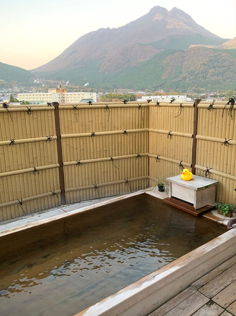 湯布院あかりの宿の屋上露天風呂